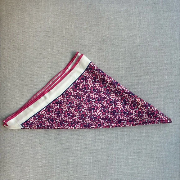 Kiton scarf, Conclave 2016